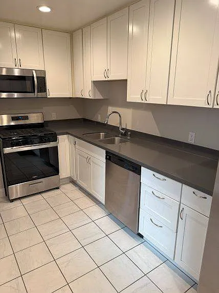 Building Photo - 408 Orange St #1