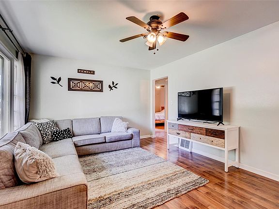 4th image of 75 Saint Anthony Ln
