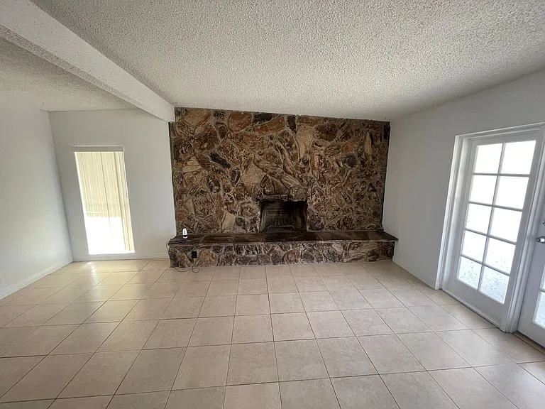 5055 Blanton Dr — Photo 14