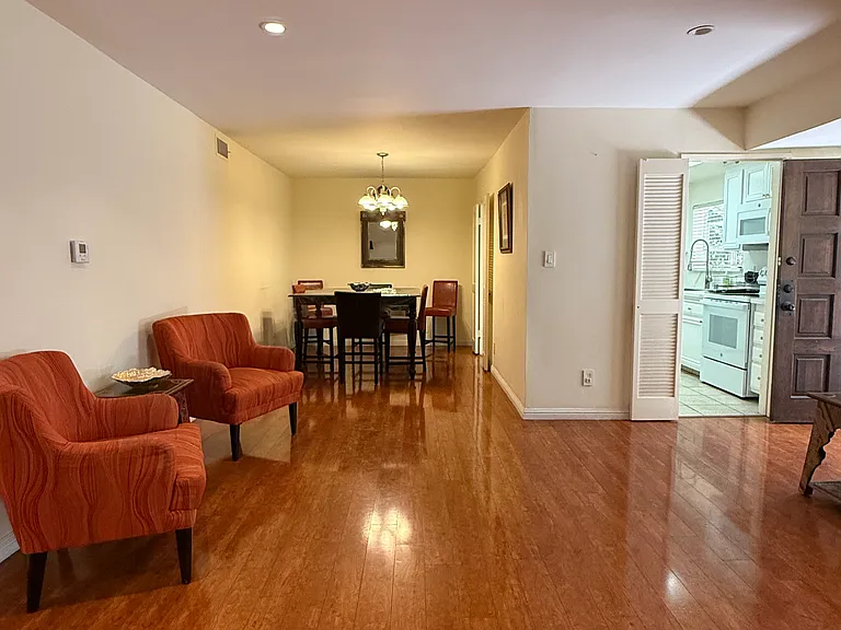 4950 Louise Ave #105 — Photo 9