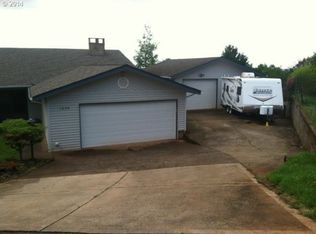 1239 SW 1st St, Dundee, OR 97115