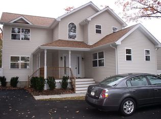 463 Old Farmingdale Rd, West Babylon, NY 11704