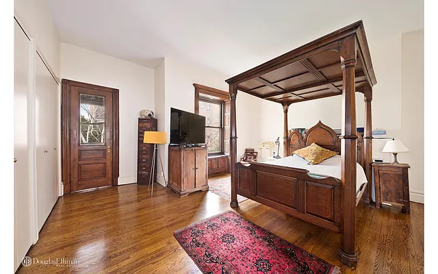 Rented by Douglas Elliman | media 5