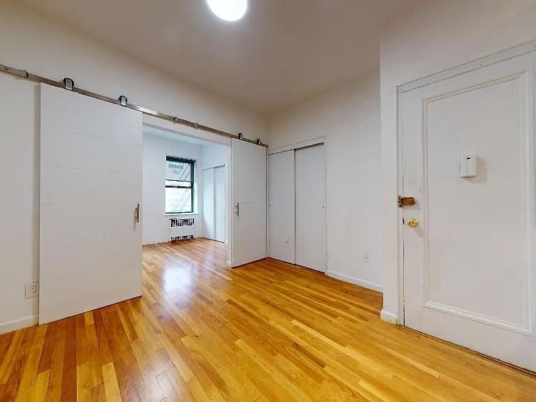 432 E 83rd St #2A — Photo 3