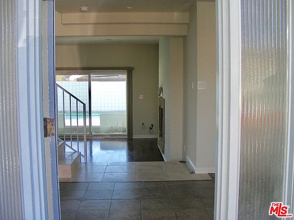 3rd image of 4566 Don Felipe Dr