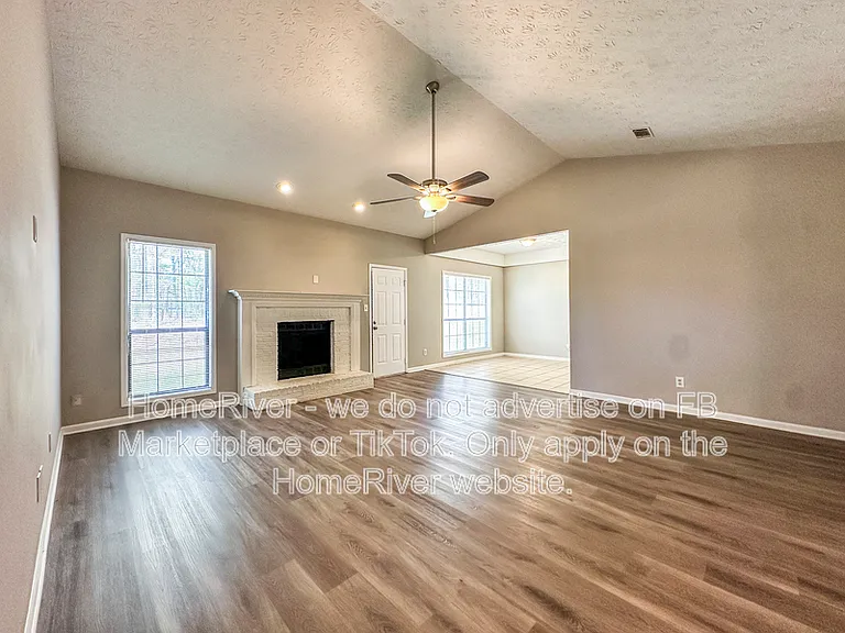 11647 Matthews Trl — Photo 6