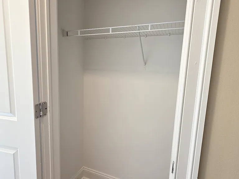 252 N Christopher Columbus Blvd #303 — Photo 3