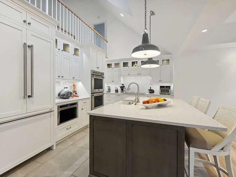 62 Beach Ln — Photo 6