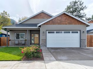 2107 SE Kayleigh Way, Grants Pass, OR 97526