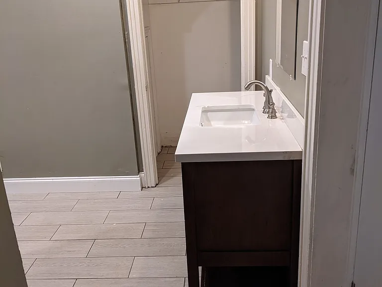 83 Kells Ave #1 — Photo 7