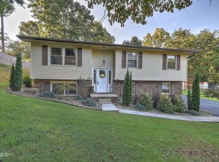 1241 Nassau Dr, Kingsport, TN 37660