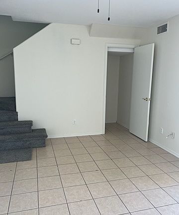 5th image of 16015 S Yava Rd