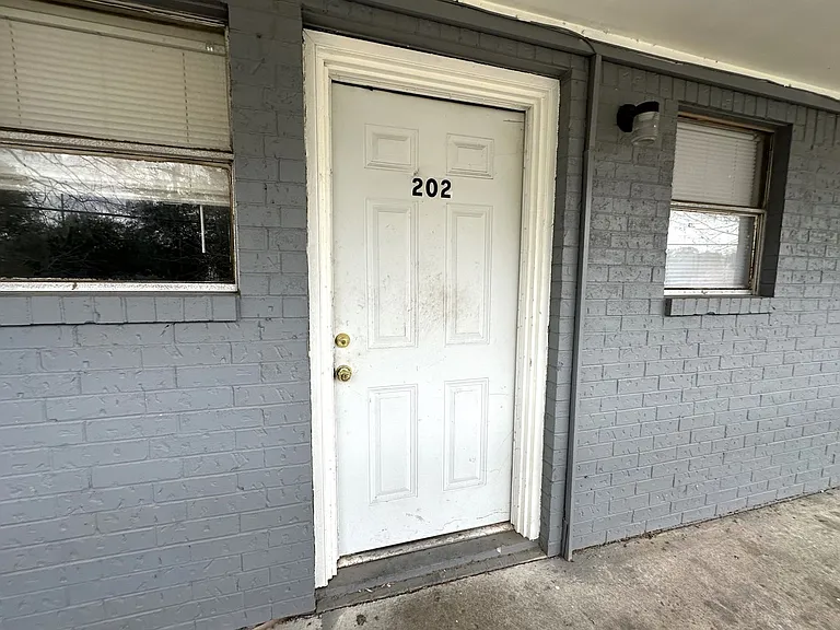 Manya Point Apartments — Photo 12