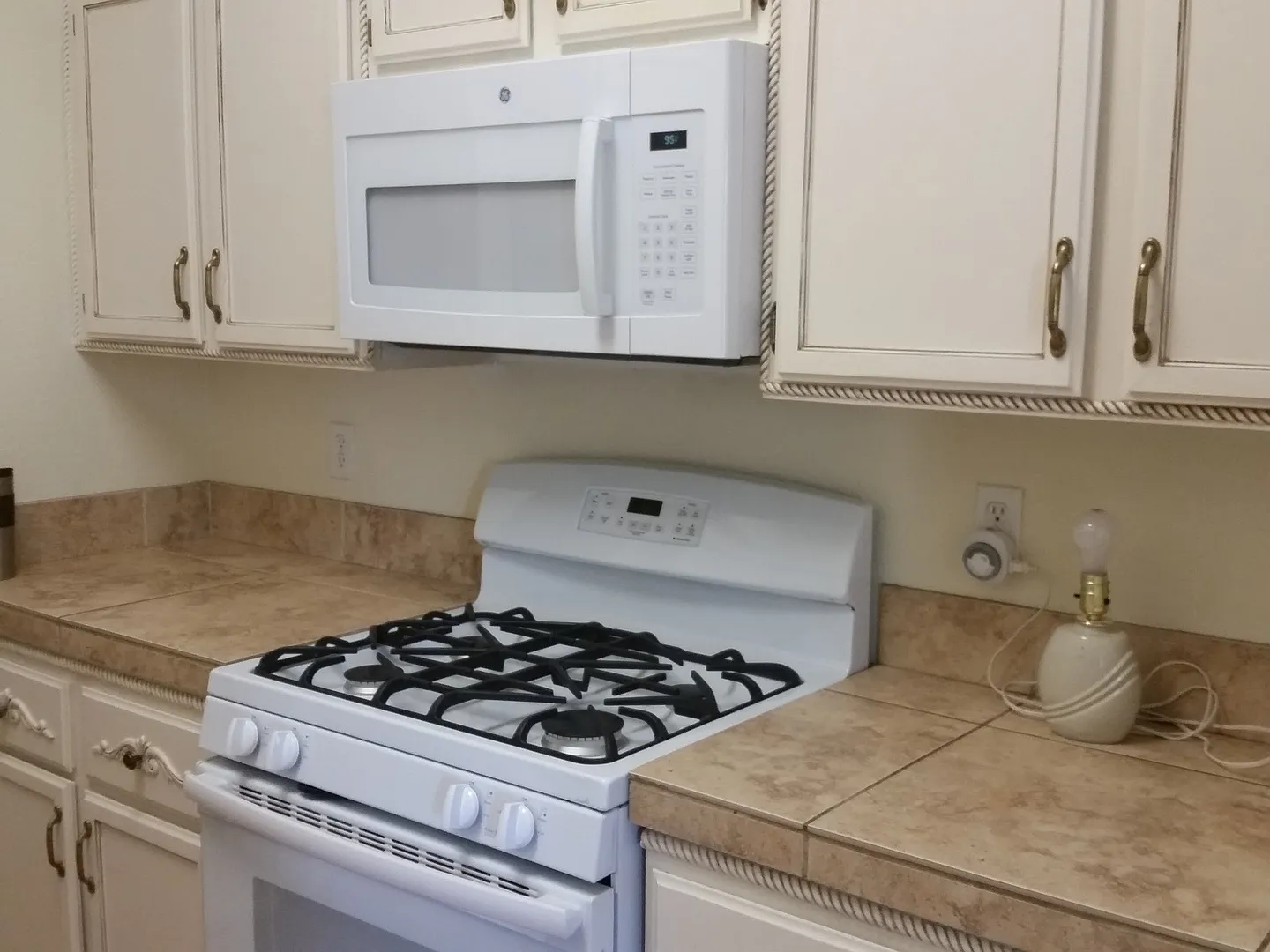 3 Bedroom * 1 Story * RV Parking — Photo 4