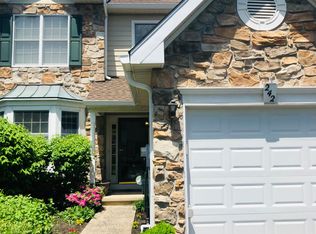 242 Patriot Hill Dr, Basking Ridge, NJ 07920