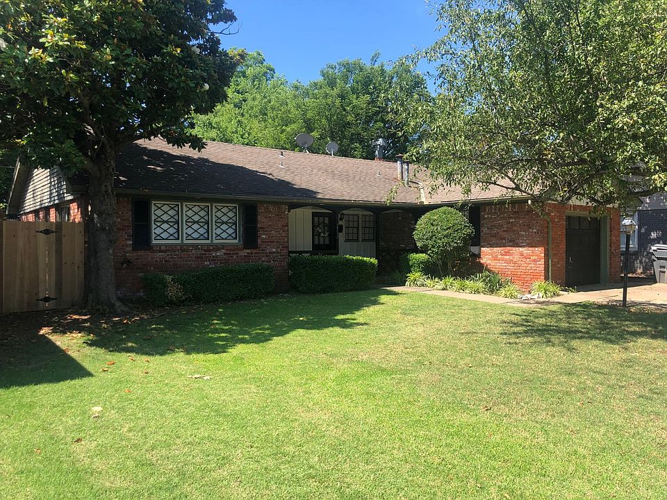 1st image of 2712 Kent Dr