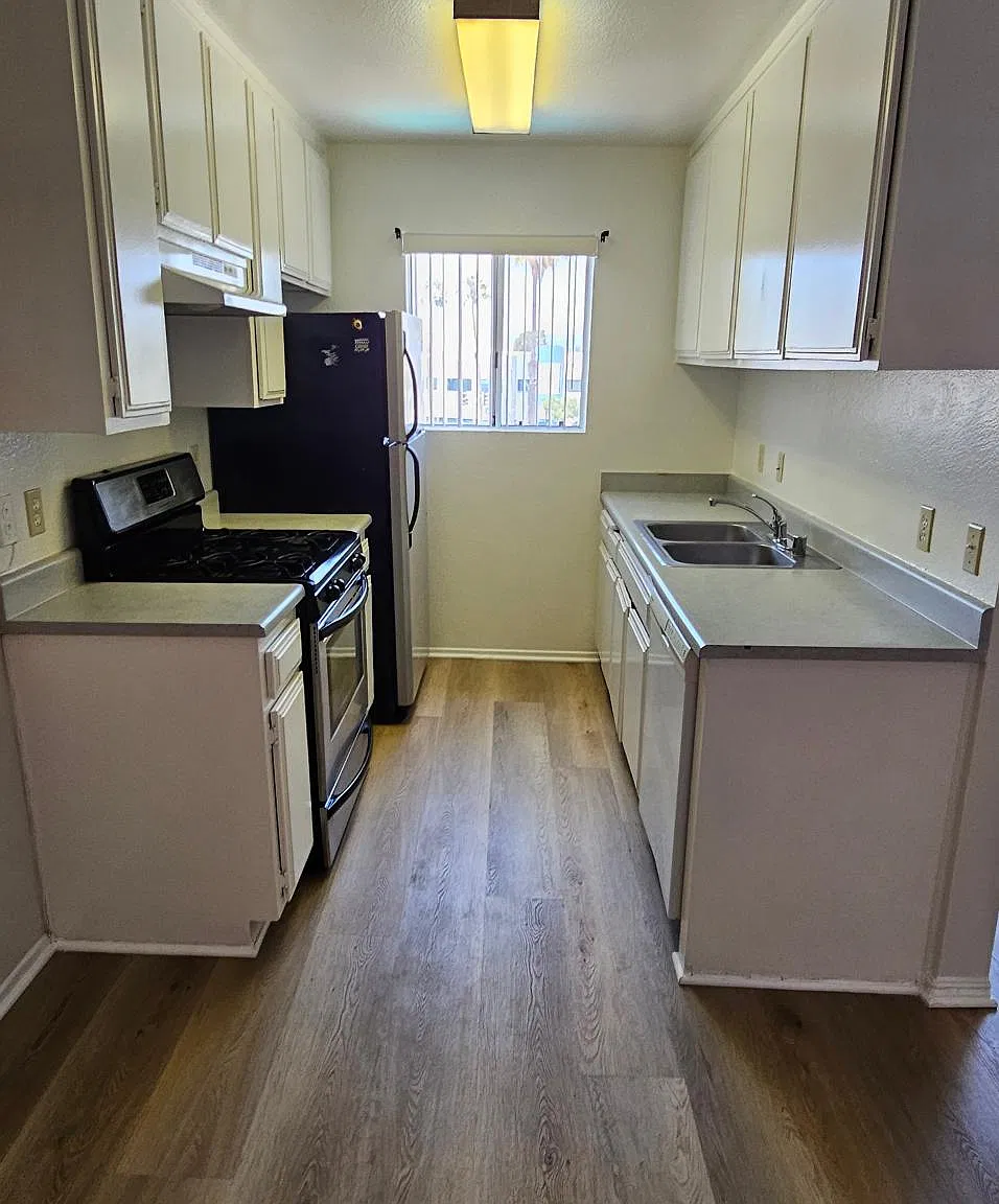 3 bed, $3,300 — Photo 4