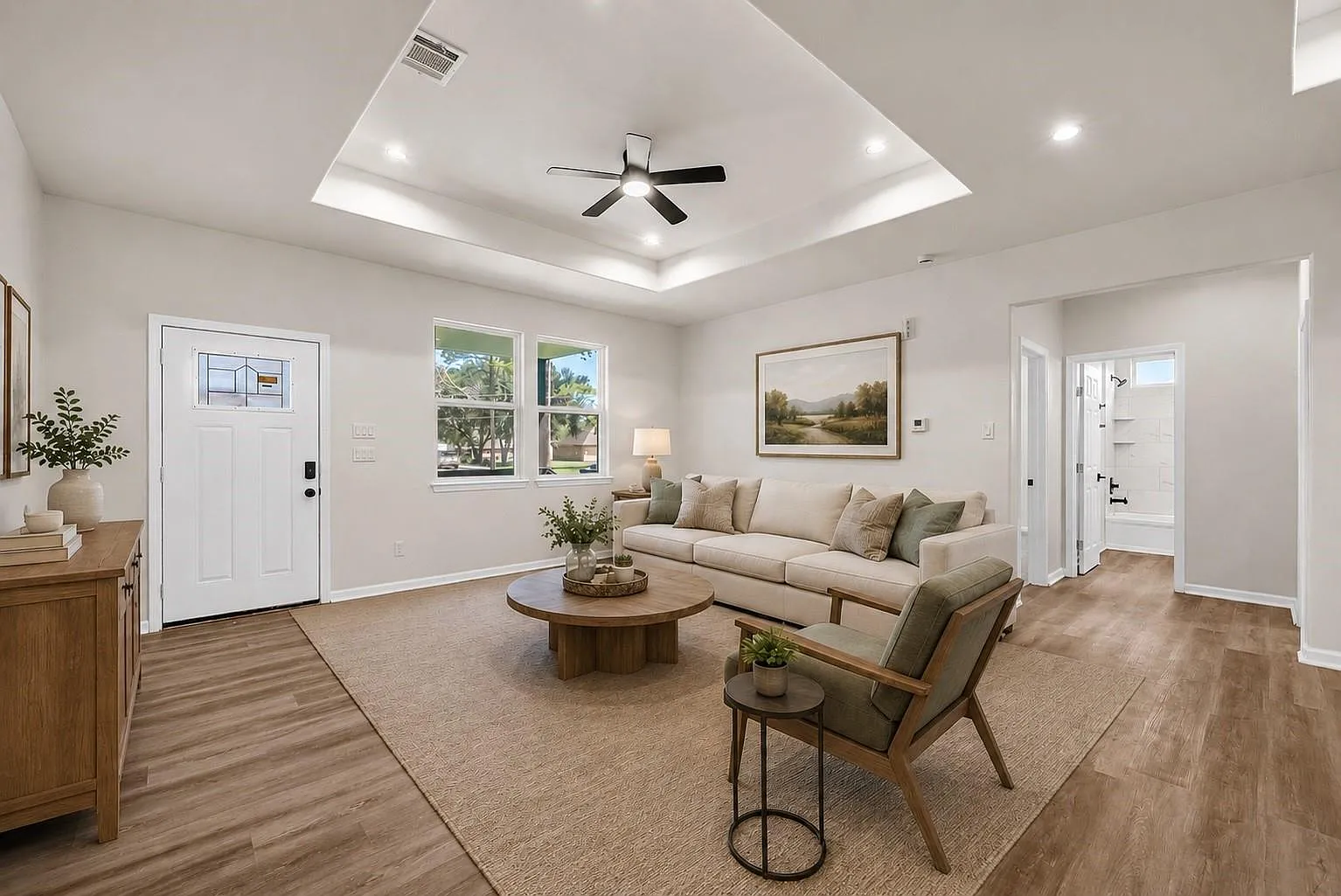 3 bed, 2.0 bath, 1568 sqft, $2,400 — Photo 2