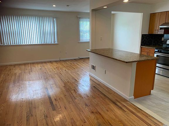 3rd image of 6505 Douglaston Pkwy Floor 2