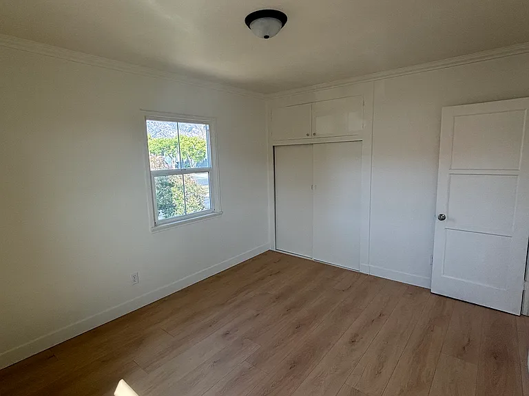 1021 1/2 S Glenoaks Blvd #1021-1/2 — Photo 18
