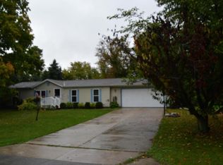 22380 Happy Dr, Cassopolis, MI 49031