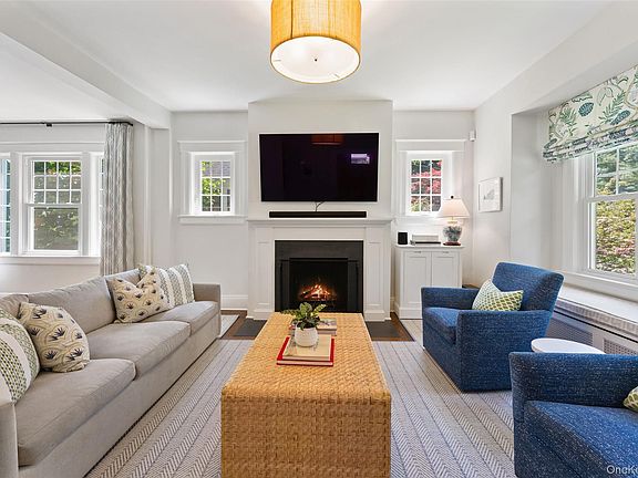 3rd image of 33 Merriam Avenue