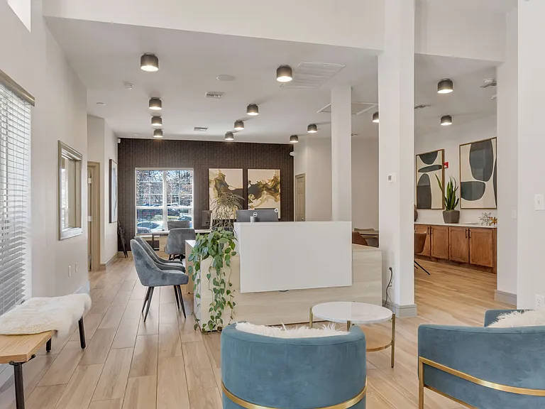 Cortland Westminster — Photo 33