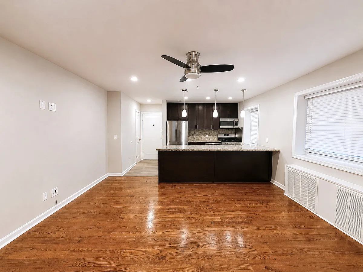 Building Photo - 210 Woodcliff Ave #1A