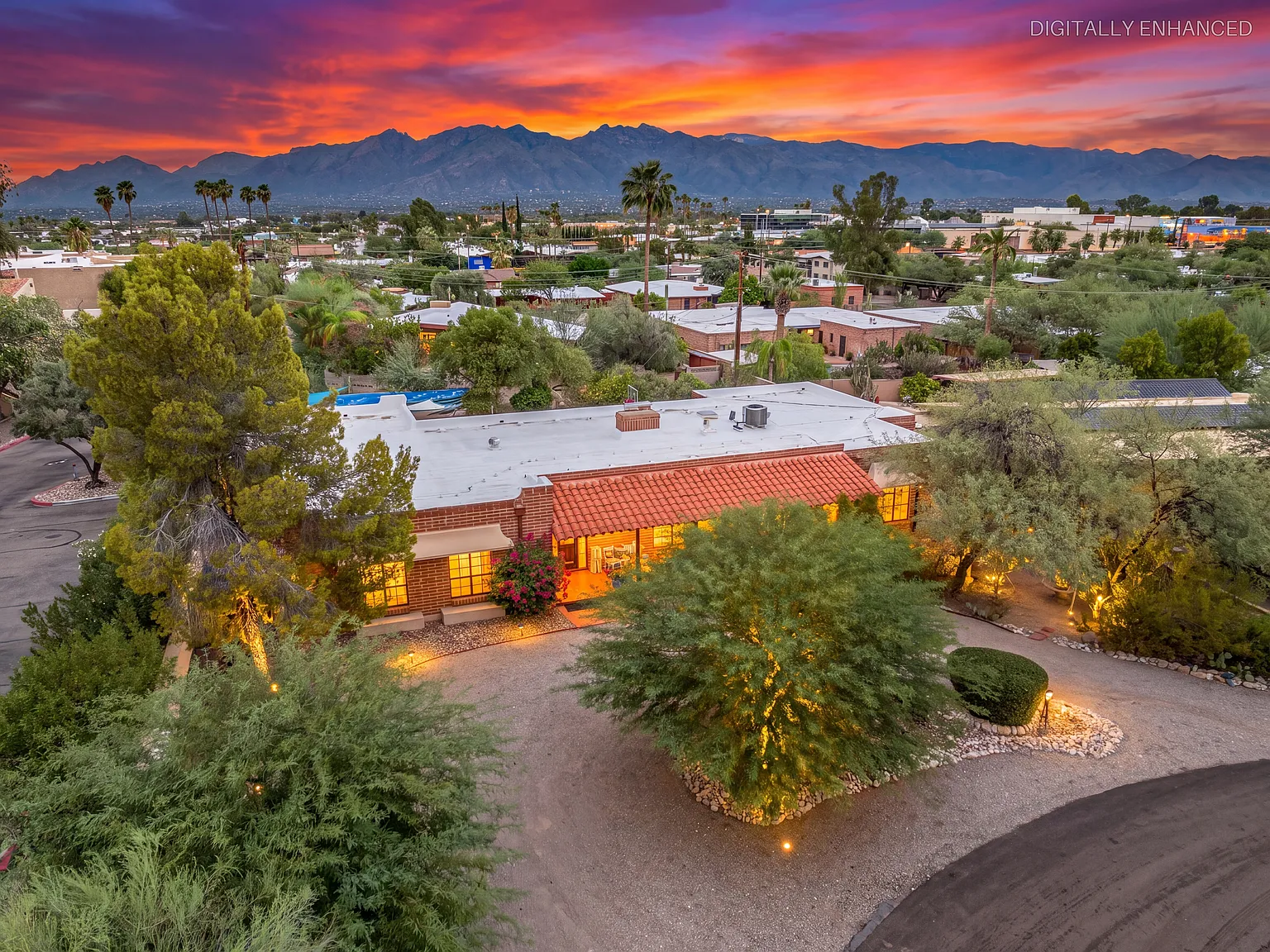 5 bed, 2565 sqft, $4,500 — Photo 3