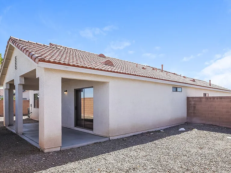 5936 Crestmont Dr — Photo 16
