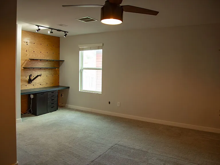 1039 Hillstar St — Photo 14