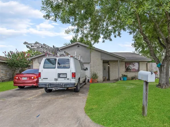 12131 Jutland Rd, Houston, TX 77048