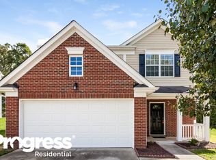 6727 Goldenwillow Dr, Charlotte, NC 28215