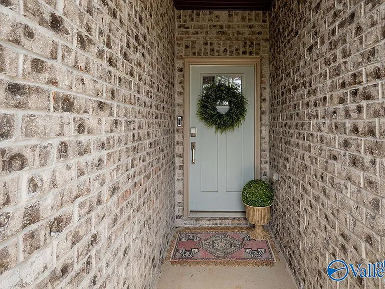 143 Sager Cir — Photo 4