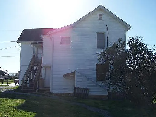 106 Burch St. - 4 — Photo 3