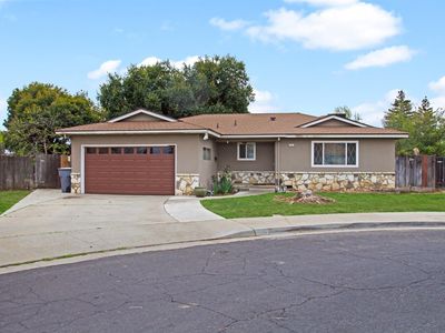 952 W Pico Ave, Clovis, CA, 93612