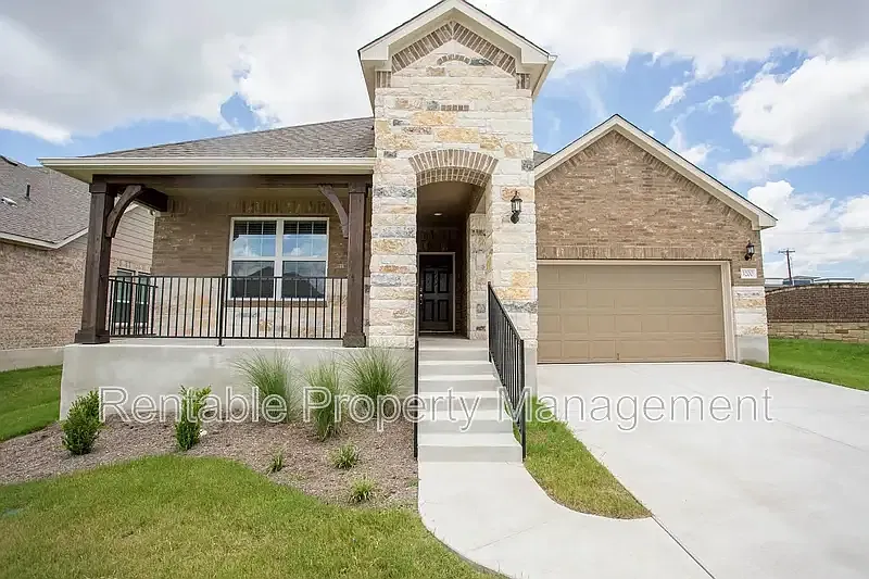 3200 Vineyard Trl