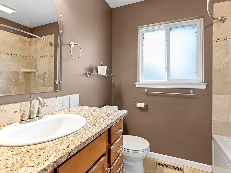 Ensuite Master Bath