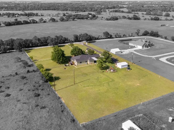 258 Bobcat Rd, Sanger, TX 76266