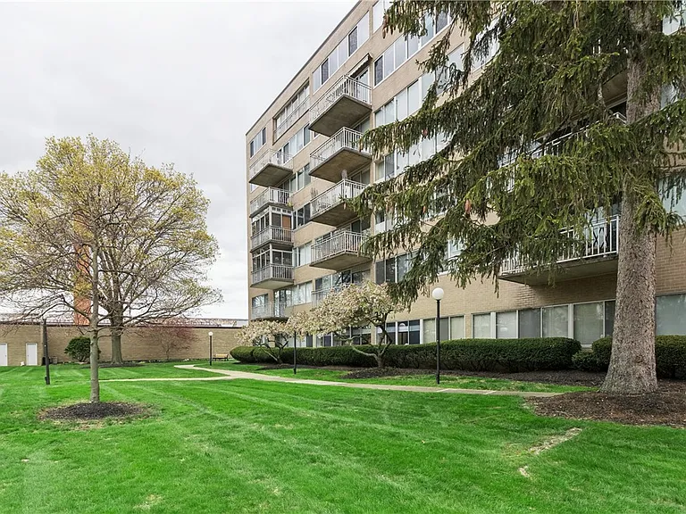 1400 East Ave #605 — Photo 22