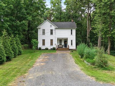 2417 Vineyard Rd, Falling Waters, WV, 25419