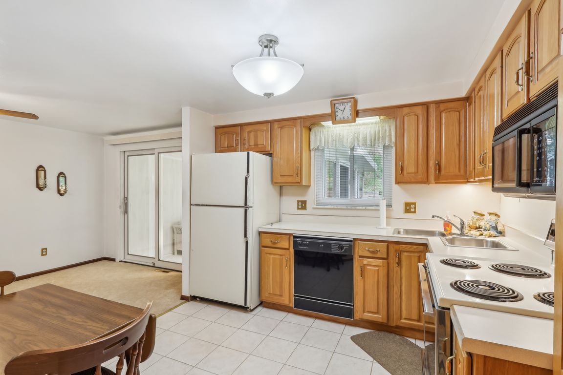 McKee Rd-2604-013.jpg