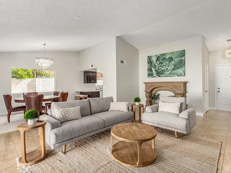 6326 E Carolina Dr — Photo 13