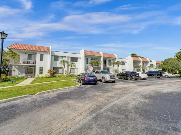 304 Racquet Club Rd APT 105, Fort Lauderdale, FL 33326
