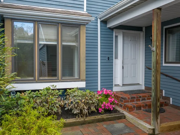 28 Collins Terrace, Saratoga Springs, NY 12866