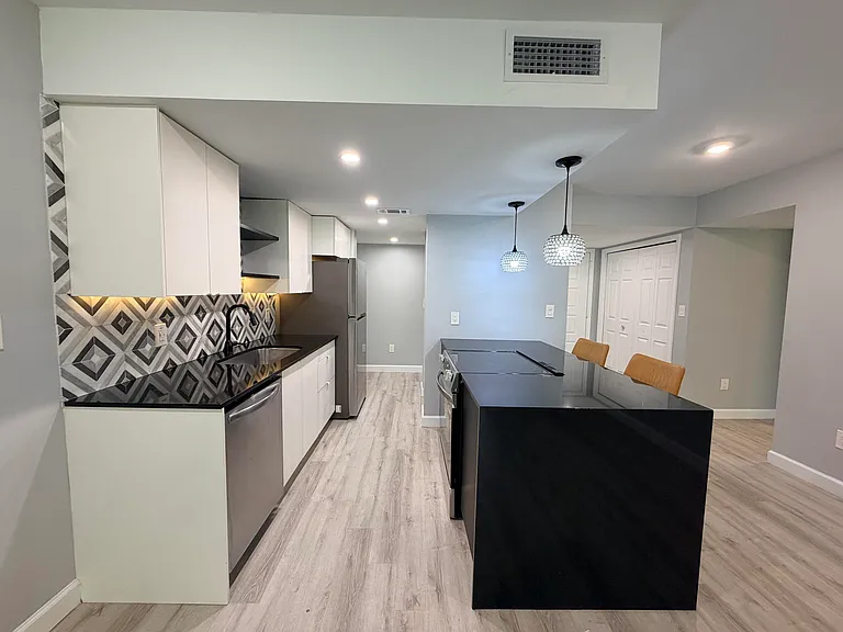 4501 W McNab Rd #11 — Photo 9