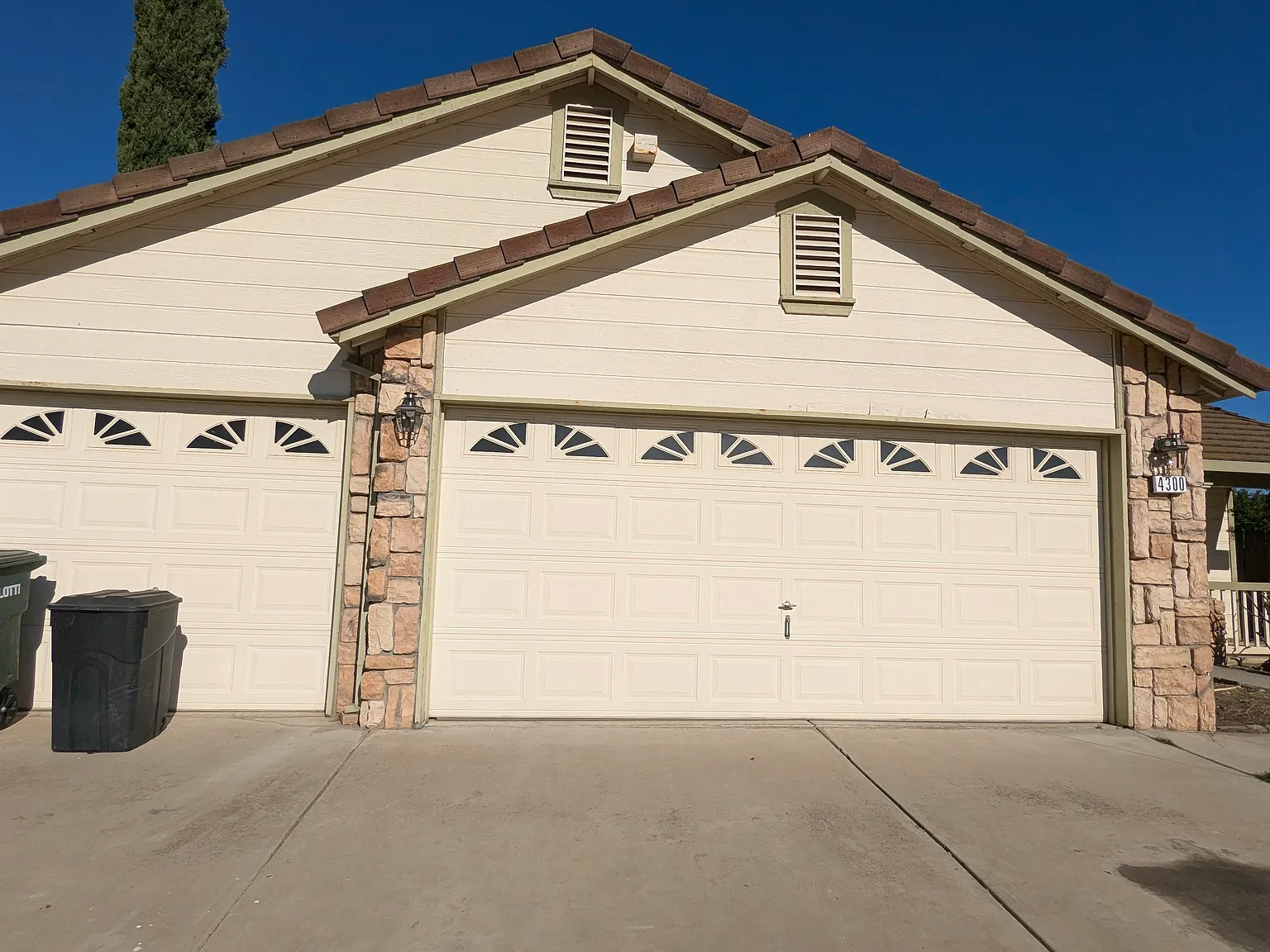 4300 Gastonbury Ct — Photo 1