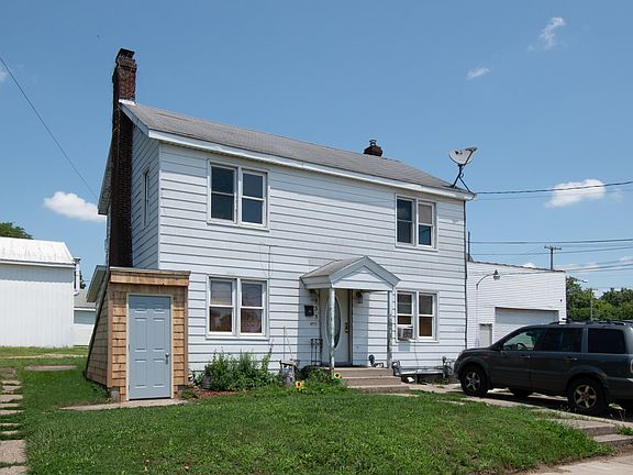 5th image of 931 Cherry St