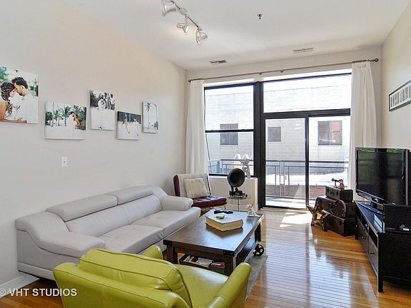 3rd image of 1 S Leavitt St Unit 309