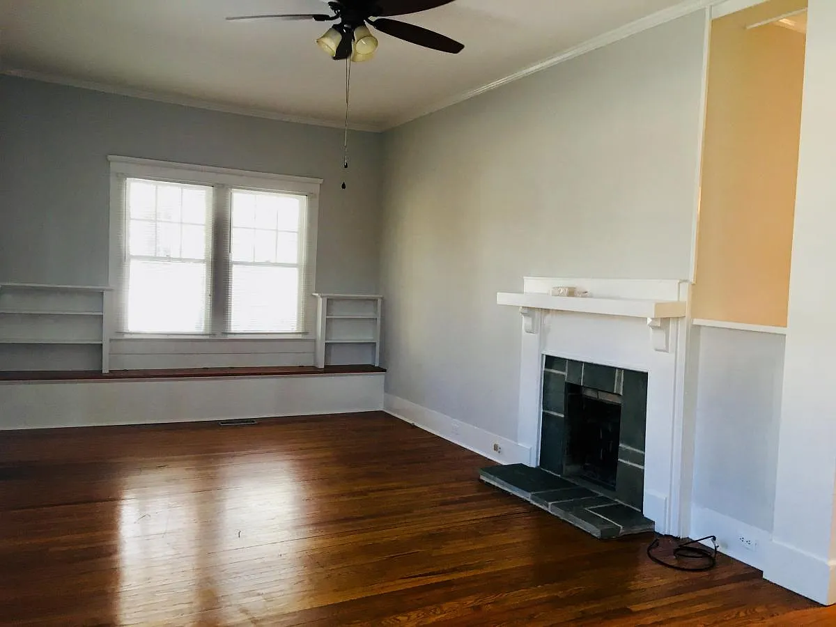 Living Room with built-ins - 504 N Poplar St